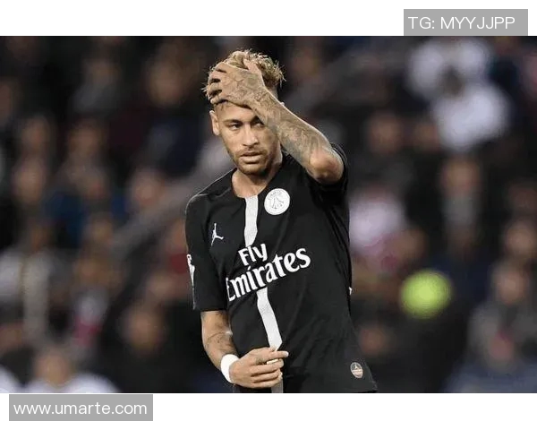 拿玻里与巴塞罗那的巅峰对决谁将赢得荣耀与胜利